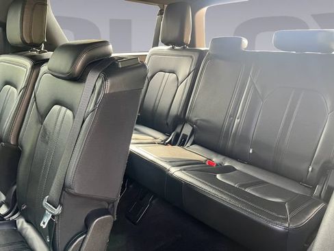 Used 2021 Ford Expedition Max Limited AWD/4WD image 16