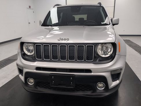 Used 2020 Jeep Renegade Latitude FWD image 15
