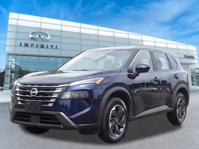 Used 2025 Nissan Rogue SV