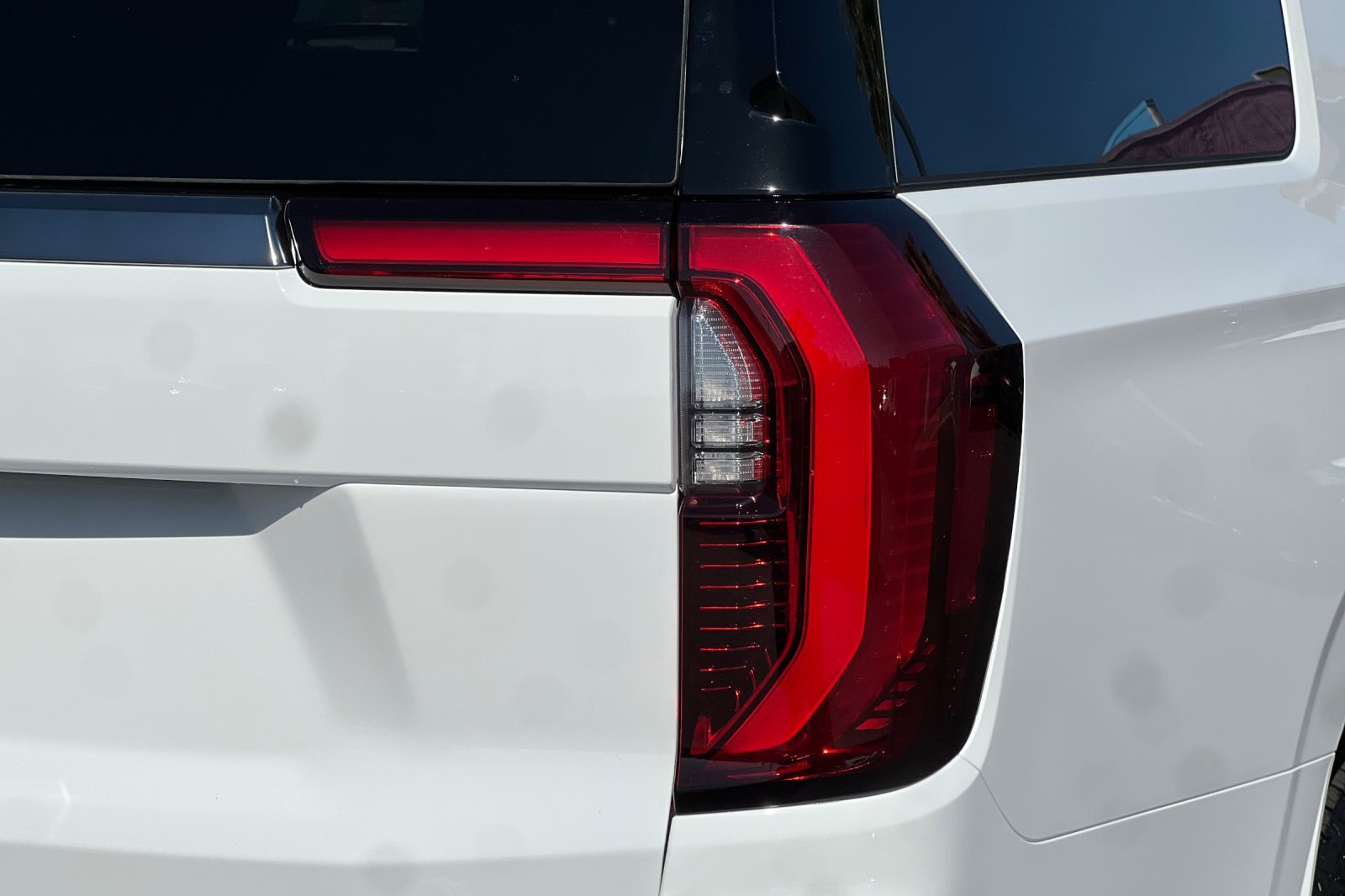 New 2026 GMC Yukon XL AT4 AWD/4WD image 29