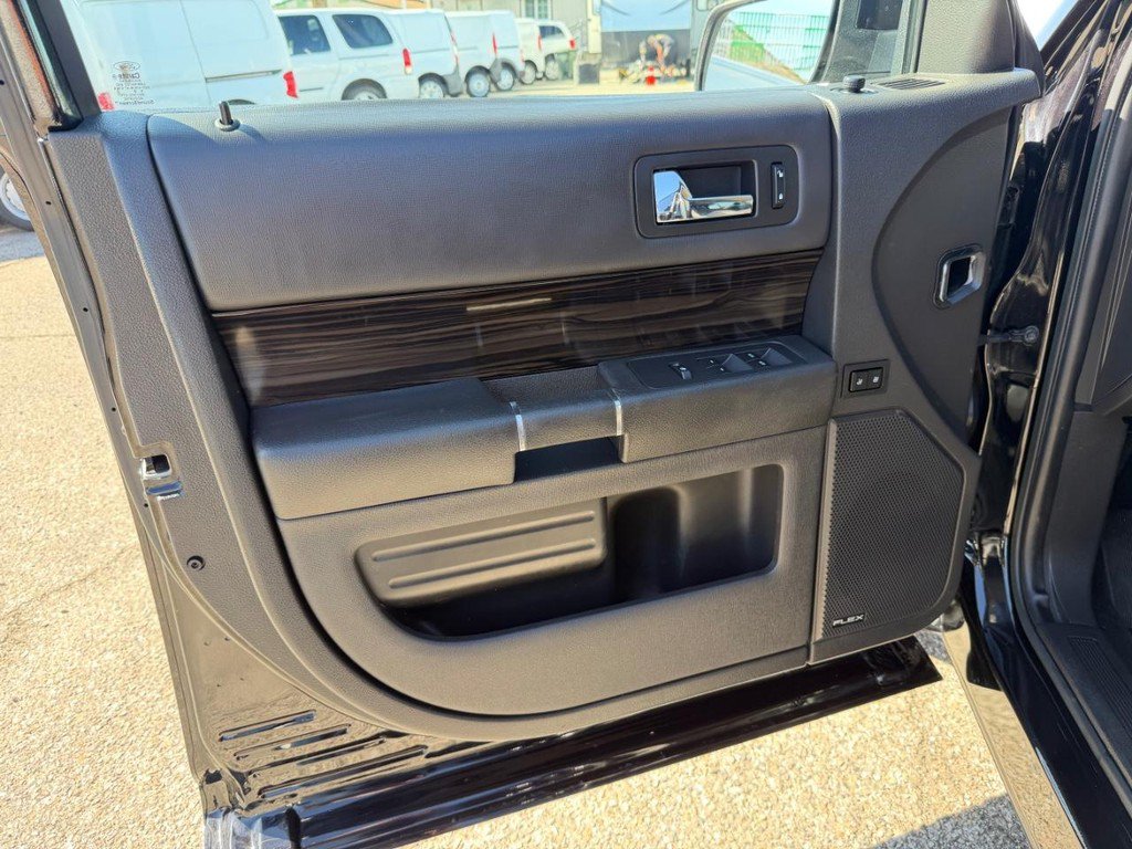 Used 2019 Ford Flex SEL w/ Equipment Group 202A FWD image 15
