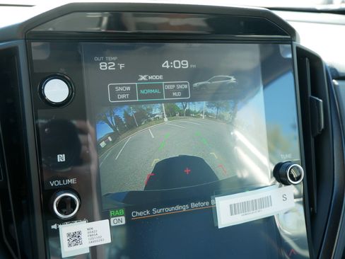 New 2025 Subaru Crosstrek 2.5i Limited w/ Popular Package #3A image 9