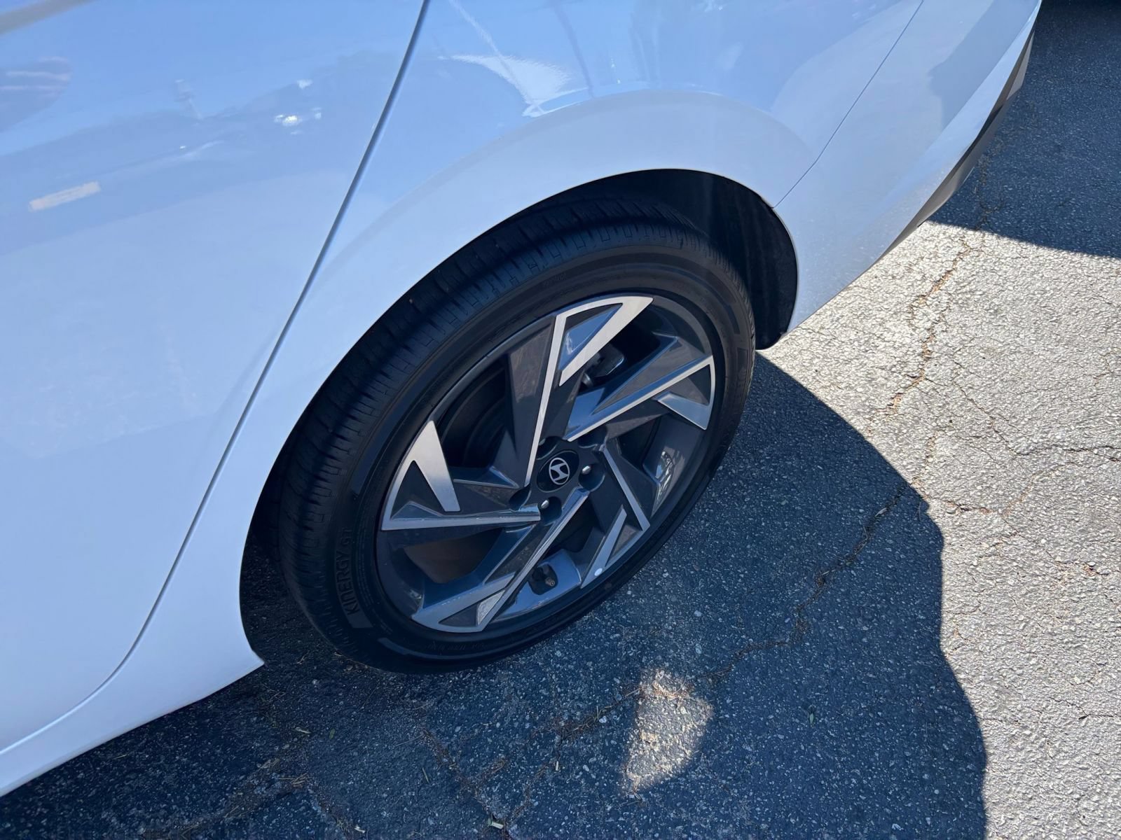 Used 2025 Hyundai Elantra SEL FWD image 31