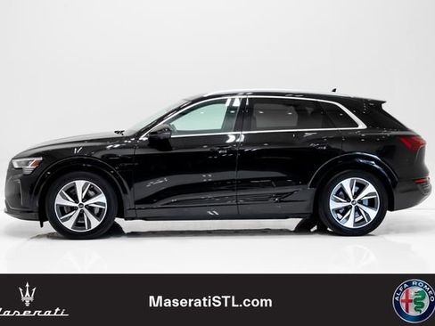 Used 2024 Audi Q8 e-tron Premium Plus w/ Premium Plus Package AWD/4WD image 23