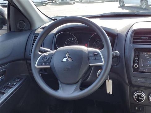 Used 2024 Mitsubishi Outlander Sport ES image 15