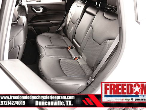 New 2026 Jeep Compass Latitude image 14