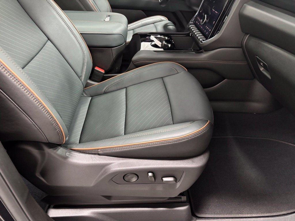 Used 2026 GMC Yukon XL AT4 w/ AT4 Premium Package AWD/4WD image 64