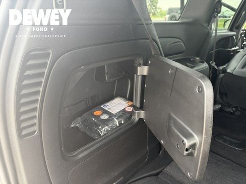 Used 2025 Chrysler Pacifica Select FWD image 32