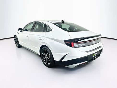 Used 2025 Hyundai Sonata SEL FWD image 5