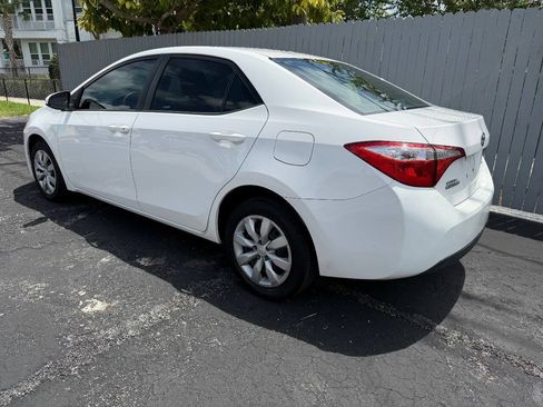Used 2015 Toyota Corolla LE FWD image 4