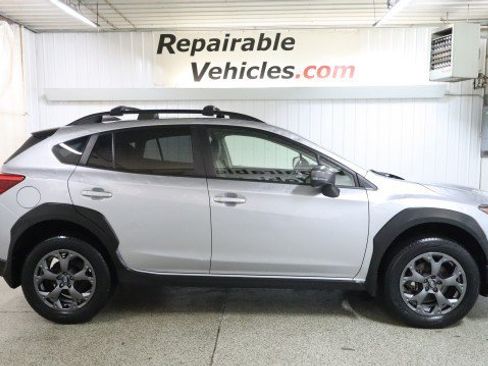 Used 2021 Subaru Crosstrek 2.5i Sport w/ Moonroof Package AWD/4WD image 4