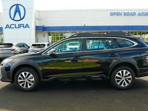 Used 2025 Subaru Outback AWD/4WD image 4