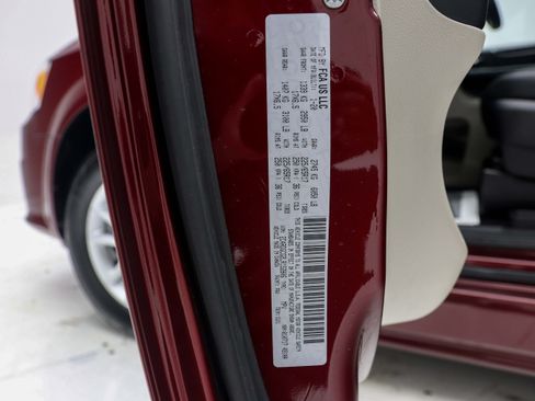 Used 2020 Dodge Grand Caravan SXT FWD image 35
