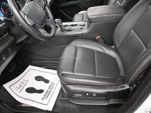 Used 2023 Chevrolet Traverse RS w/ LPO, Floor Liner Package AWD/4WD image 15