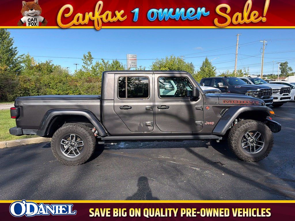 Used 2025 Jeep Gladiator Mojave w/ Convenience Group AWD/4WD image 19