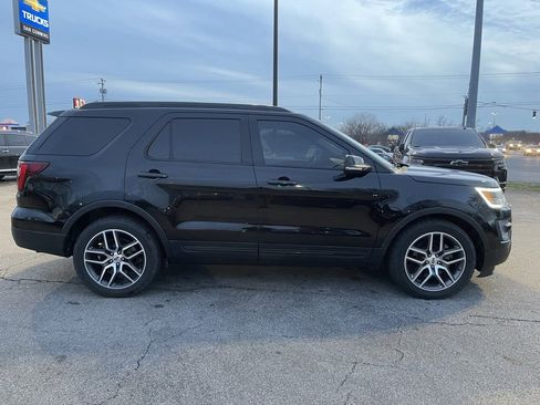 Used 2016 Ford Explorer Sport image 4