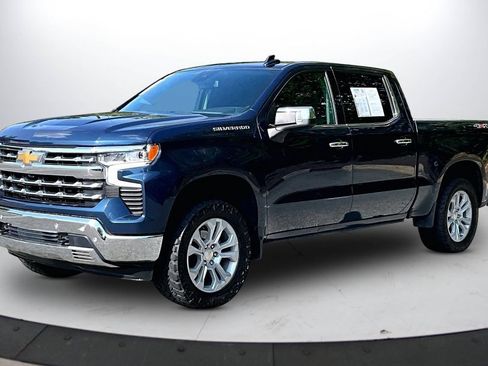 Used 2023 Chevrolet Silverado 1500 LTZ AWD/4WD image 4