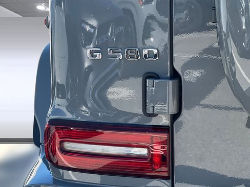 Certified 2025 Mercedes-Benz G 580 w/ EQ Technology image 31