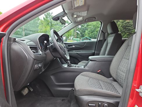 Used 2023 Chevrolet Equinox LT AWD/4WD image 13