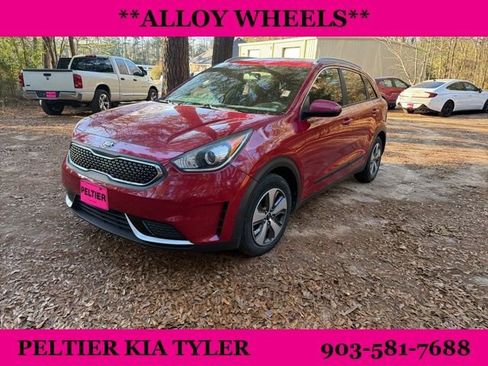 Used 2018 Kia Niro LX image 3