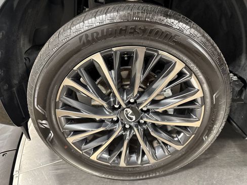 Certified 2026 INFINITI QX80 Autograph AWD/4WD image 2