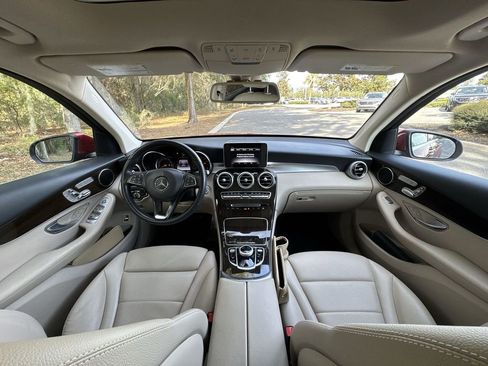 Used 2019 Mercedes-Benz GLC 300 image 25