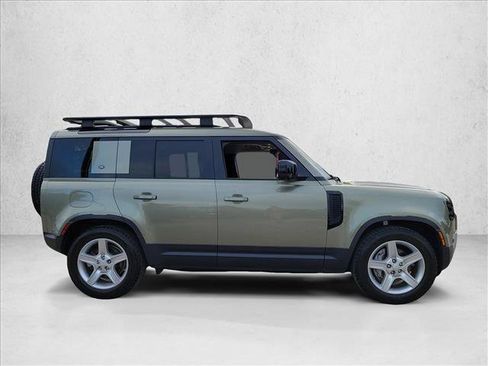 Used 2020 Land Rover Defender 110 First Edition AWD/4WD image 4