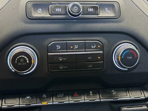 Used 2024 Chevrolet Silverado 1500 Custom Trail Boss w/ Realtree Special Edition image 10