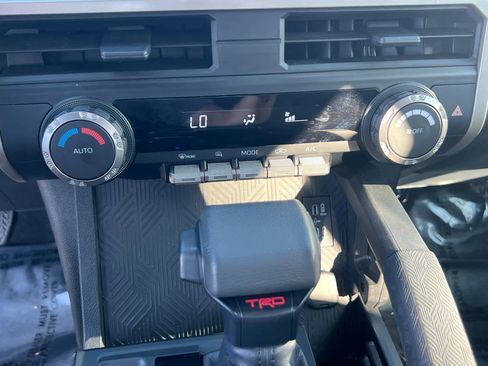 Used 2024 Toyota Tacoma TRD Off-Road image 37