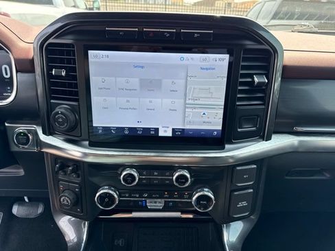 Used 2023 Ford F150 Lariat AWD/4WD image 10
