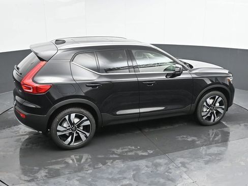 New 2025 Volvo XC40 B5 Ultra w/ Climate Package AWD/4WD image 30