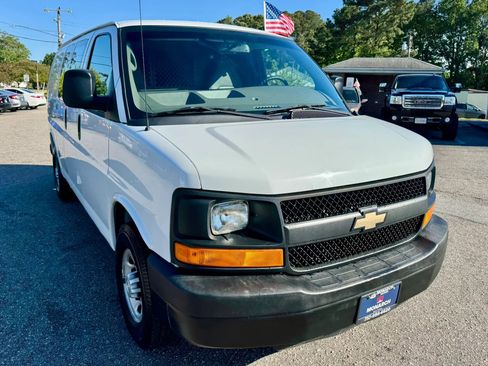 Used 2015 Chevrolet Express 2500 RWD image 7