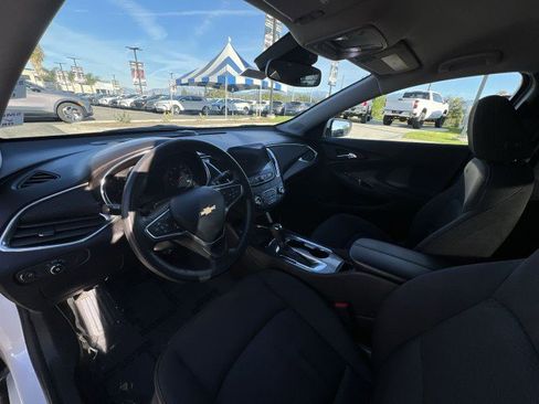 Used 2019 Chevrolet Malibu LT w/ Driver Confidence Package II image 10