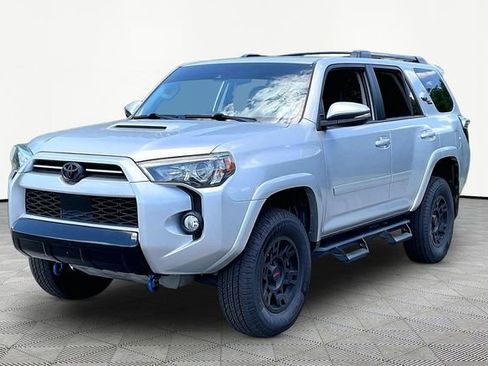 Used 2020 Toyota 4Runner TRD Off-Road Premium w/ Moonroof Package AWD/4WD image 3