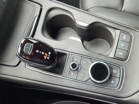 Used 2023 Cadillac XT4 Sport image 15