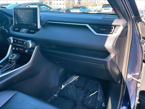 Used 2019 Toyota RAV4 XSE image 15
