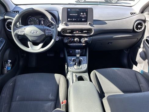 Certified 2022 Hyundai Kona SEL image 12