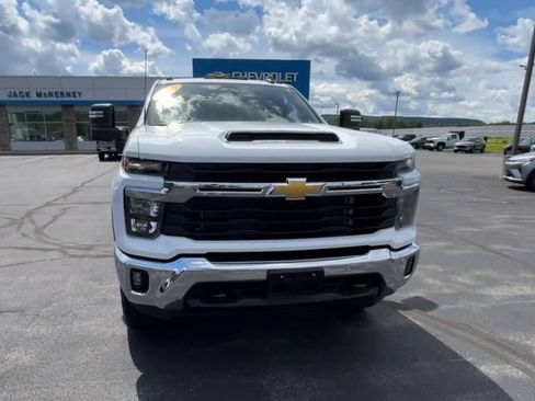 Used 2025 Chevrolet Silverado 2500 LT w/ Safety Package AWD/4WD image 3