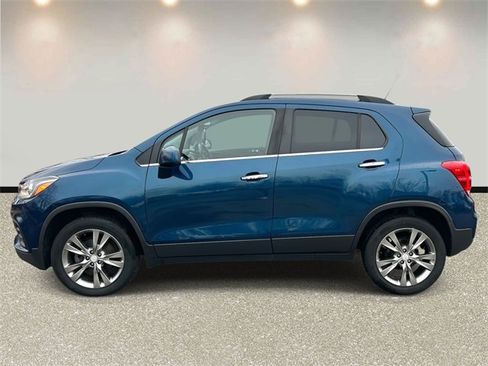 Used 2020 Chevrolet Trax LT w/ Driver Confidence Package image 8
