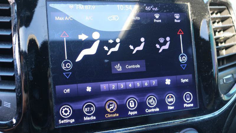 Used 2019 Jeep Grand Cherokee Altitude AWD/4WD image 15
