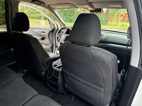 Used 2019 Honda Pilot LX image 31
