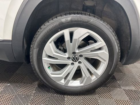 Used 2020 Volkswagen Atlas Cross Sport SEL image 32