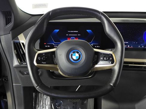 Used 2024 BMW iX xDrive50 w/ Sport Package AWD/4WD image 25