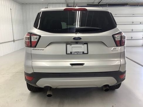 Used 2017 Ford Escape SE w/ Equipment Group 201A FWD image 5