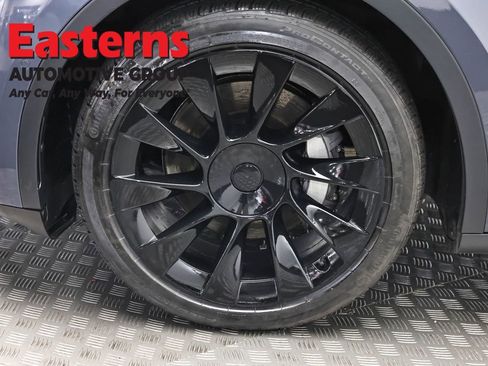 Used 2021 Tesla Model Y Long Range AWD/4WD image 26