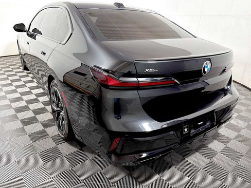Used 2023 BMW 760i xDrive AWD/4WD image 5