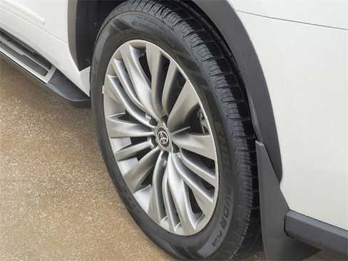 Used 2022 Toyota Highlander Platinum image 7