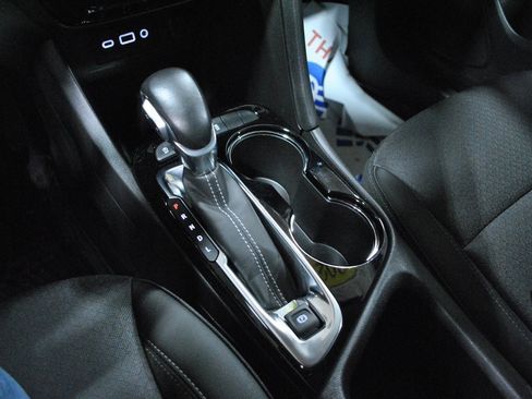 Used 2023 Buick Encore GX Select image 24