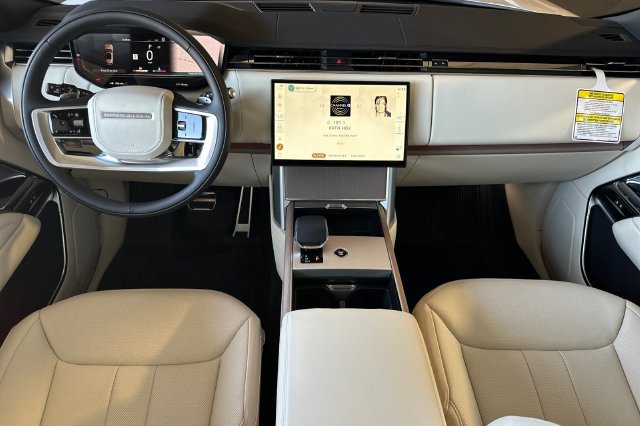 New 2026 Land Rover Range Rover SE AWD/4WD image 12