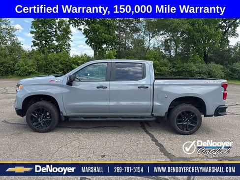 Used 2024 Chevrolet Silverado 1500 LT Trail Boss w/ LT Trail Boss Premium Package AWD/4WD image 2